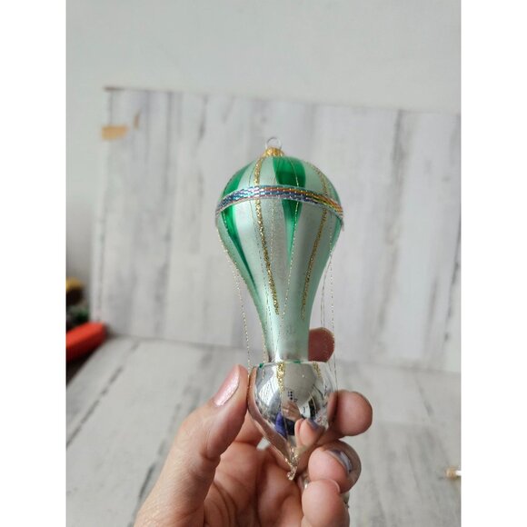 Vintage green Mercury glass Columbia hot air balloon tinsel ornament Xmas tree - Picture 8 of 11